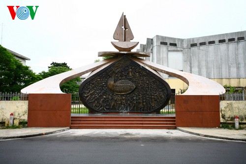 เขตโบราณสถานเกี่ยวกับประธานโฮจิมินห์ในกรุงเก่าเว้ - ảnh 7